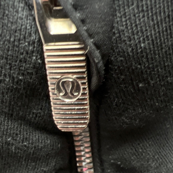 Lululemon Womens Engineered Warmth Half-Zip Pullover Emboss Black Size 4 - Picture 7 of 16